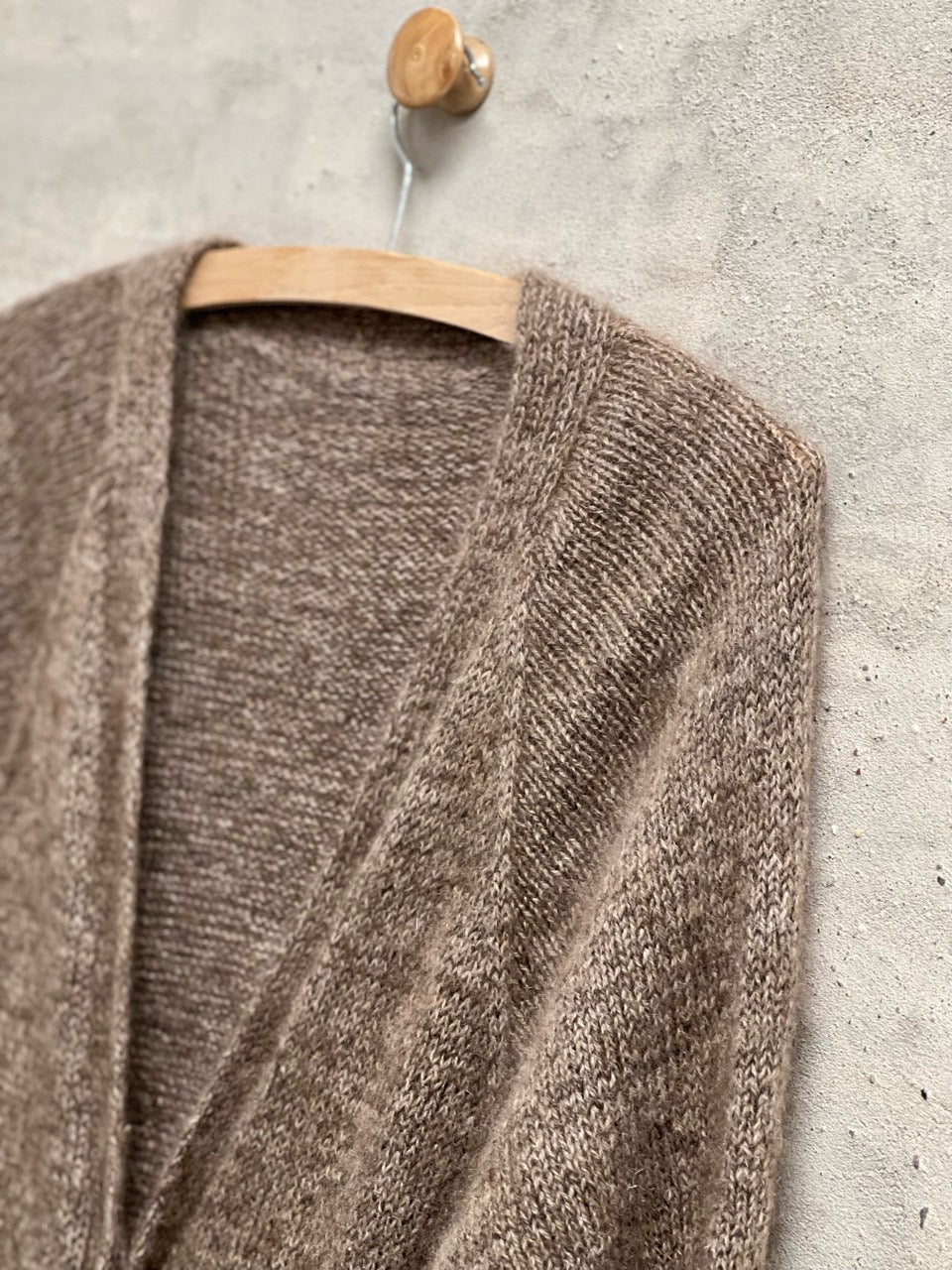 Butiksmodel | PetiteKnit | Ingen Dikkedare Cardigan